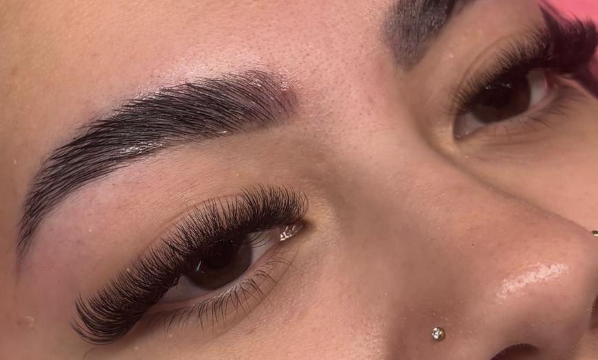 Image 3: Up to 44% Off on Eyelash Extensions at Pretty Kitty Perth