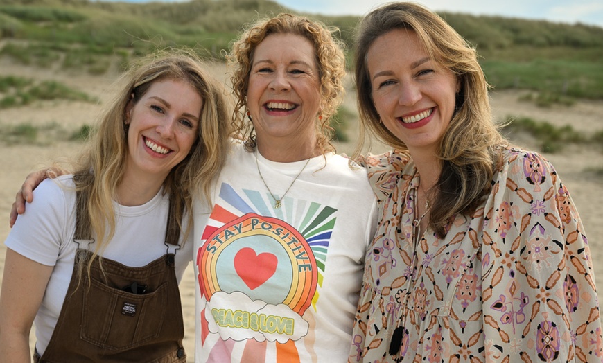 Image 1: Studio- of buitenshoot t/m 20 personen bij PICS in Amsterdam