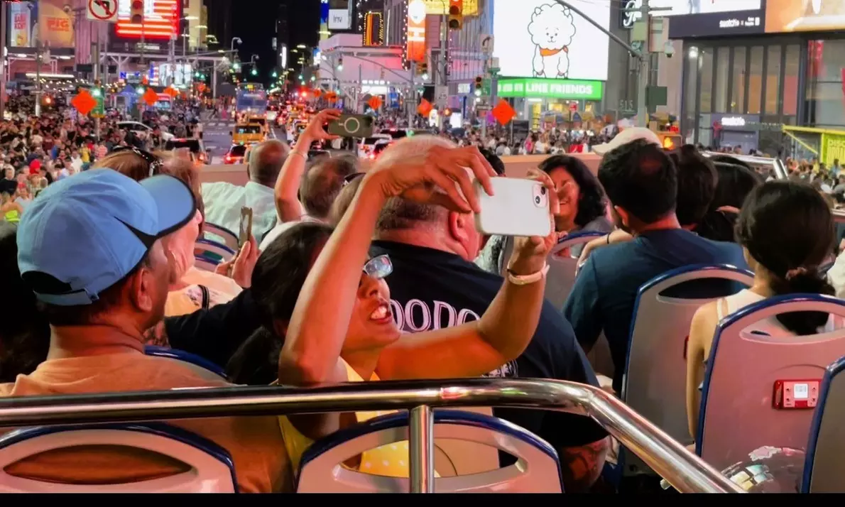 Discover the Magic of New York City with Nighttime Open Bus Tour