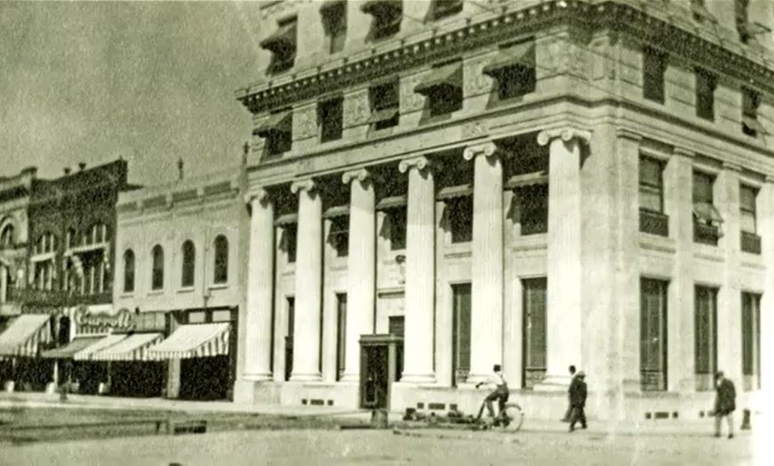 Image 9: 2-Hour Downtown Reno Walking History & Cultural Tour