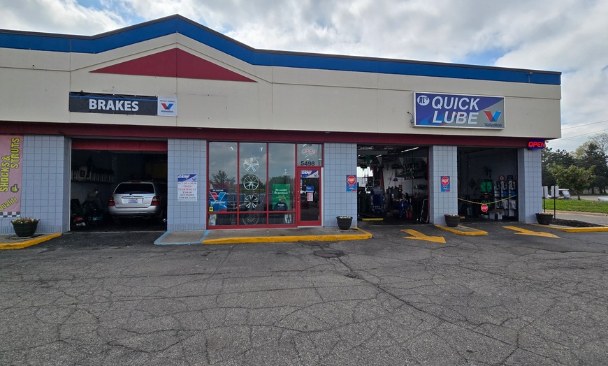 Image 2: Get Your Car Road-Ready with a Synthetic Oil Change