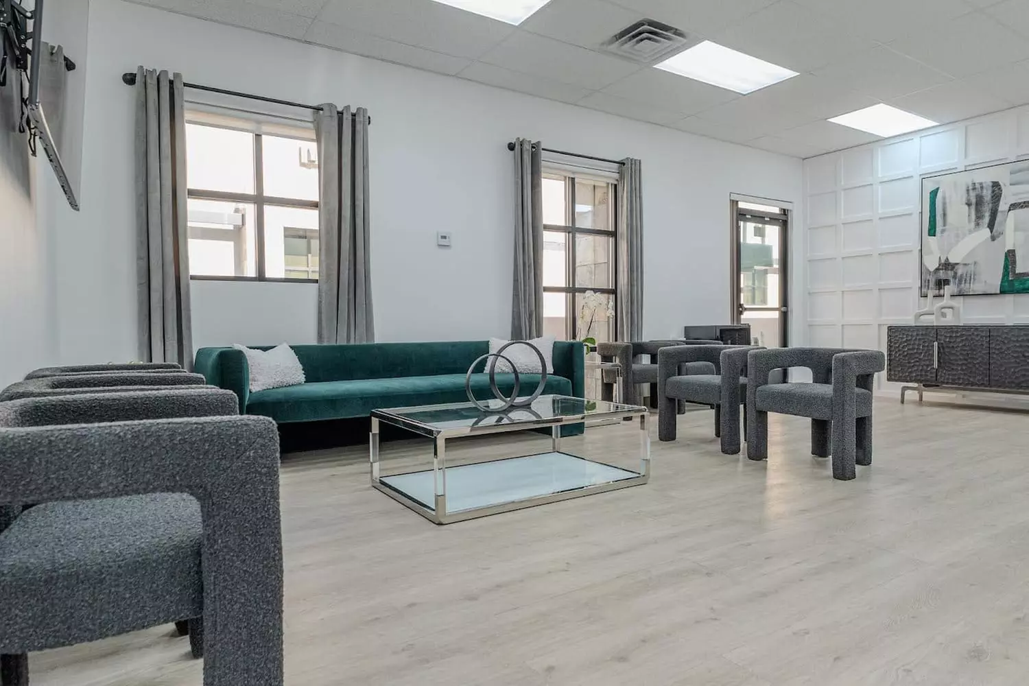 Get One, or Three PRP Facials, Vampire Face Tightening & Microneedling