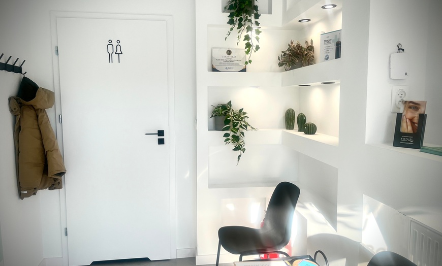 Image 3: Wybielanie zębów lampą LED lub metodą nakładkową