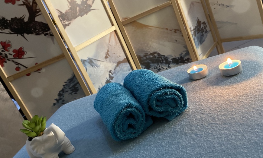 Image 2: Massage au choix d'1h