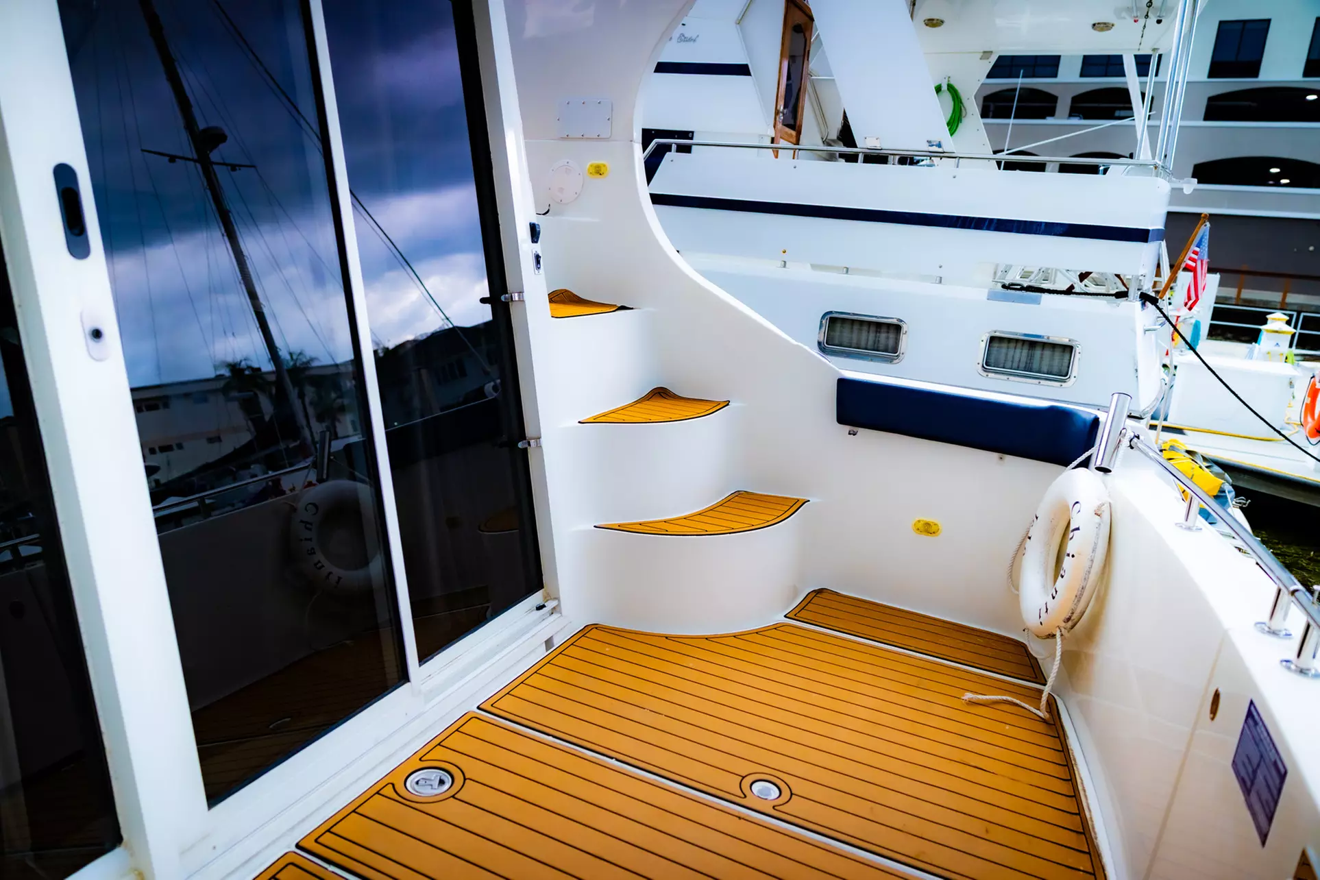 Luxury Private Yacht Cruise – Clearwater, FL