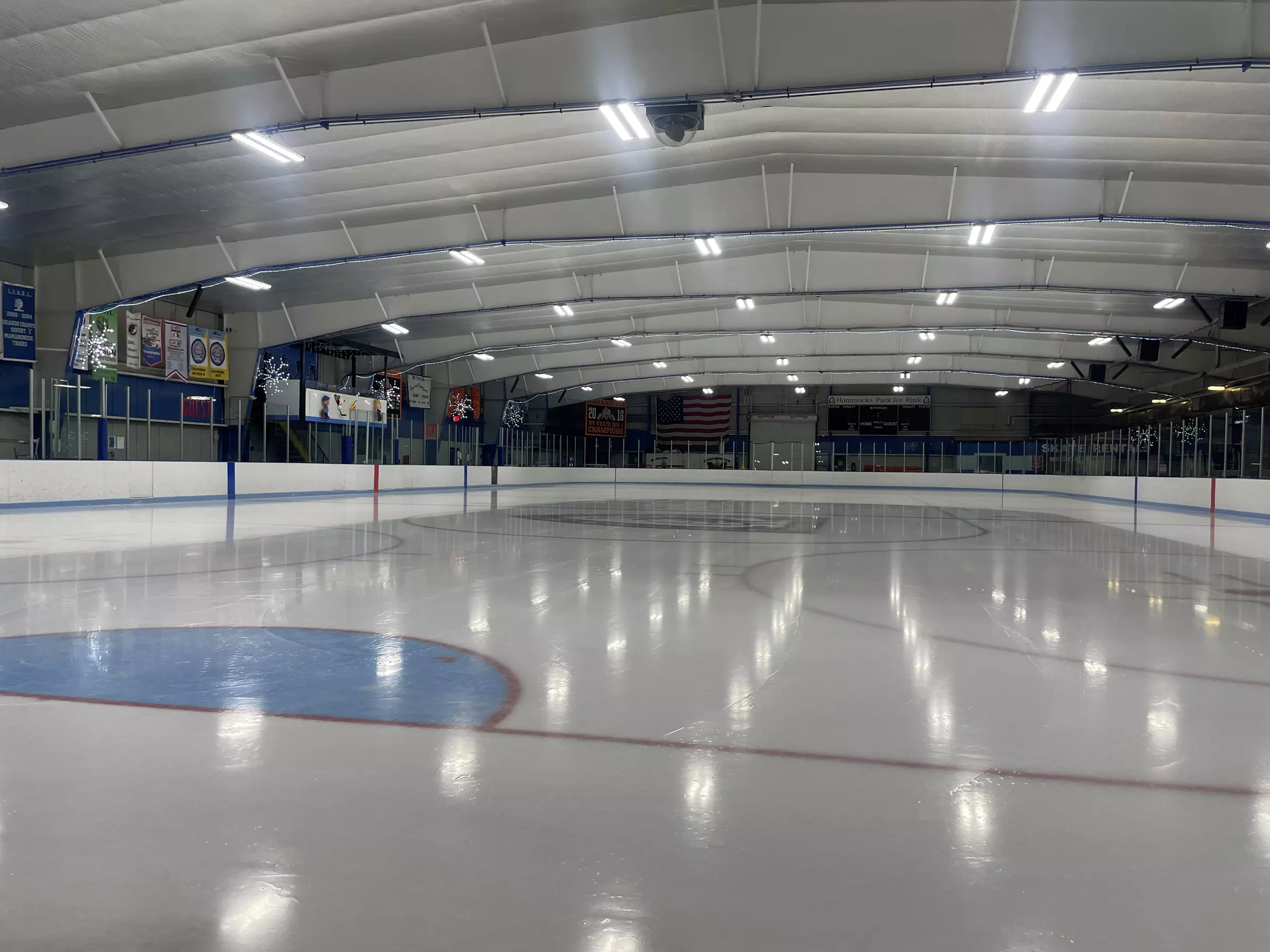 Ice Skating Admission & Skate Rental at Hommocks Park Ice Rink