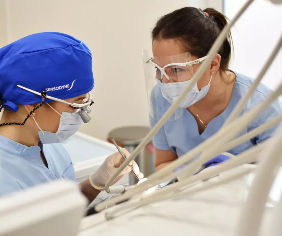 Groupony zniżkowe do wydania na dowolne usługi stomatologiczne