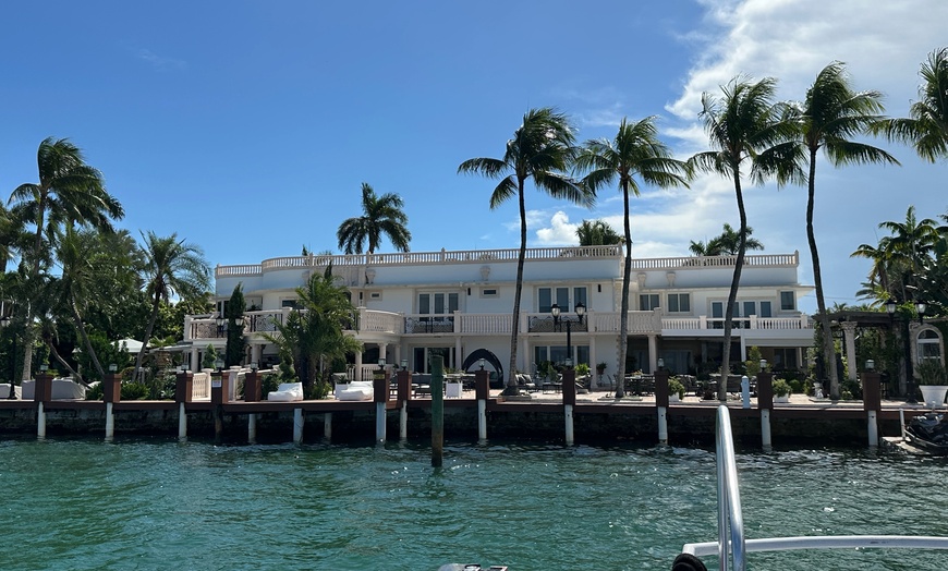 Image 1: Scenic 90-Minute Miami Boat Tour of Millionaire Homes & Skyline – Narrated Cruise from Downtown