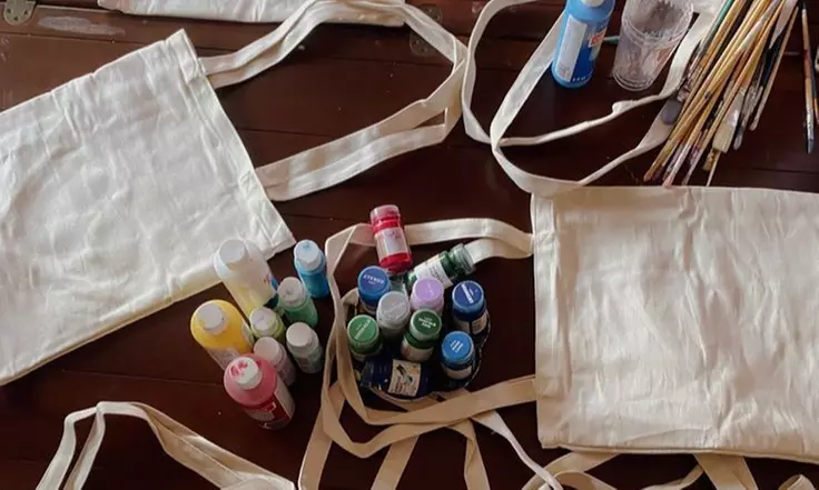 Taller creativo a elegir con picoteo y bebida para 1 o 2 personas