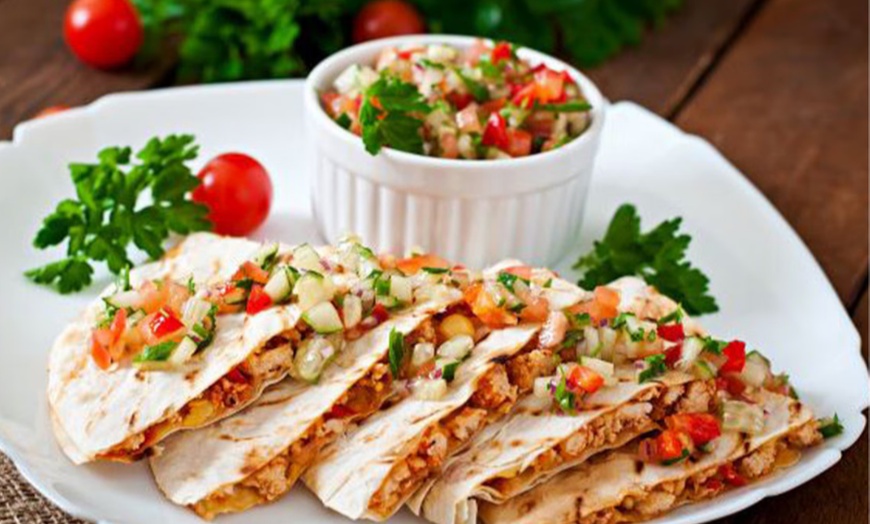 Image 1: ¡Despierta tus sentidos con un brunch que te hará sonreír!