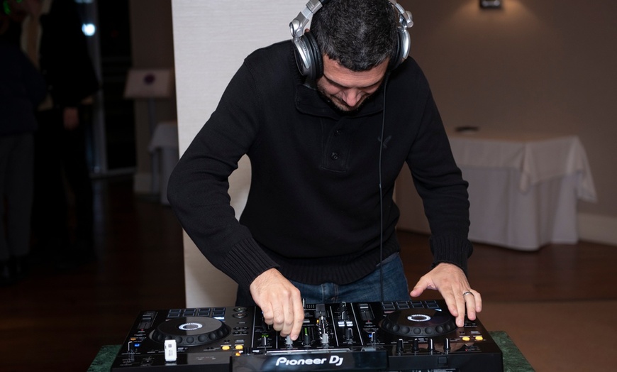 Image 2: Silent Disco Meets General Retro Gaming Adventure!