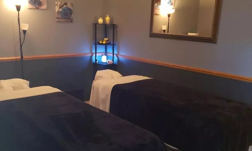 60 or 90 Minute Couples Massage at Healing Hands