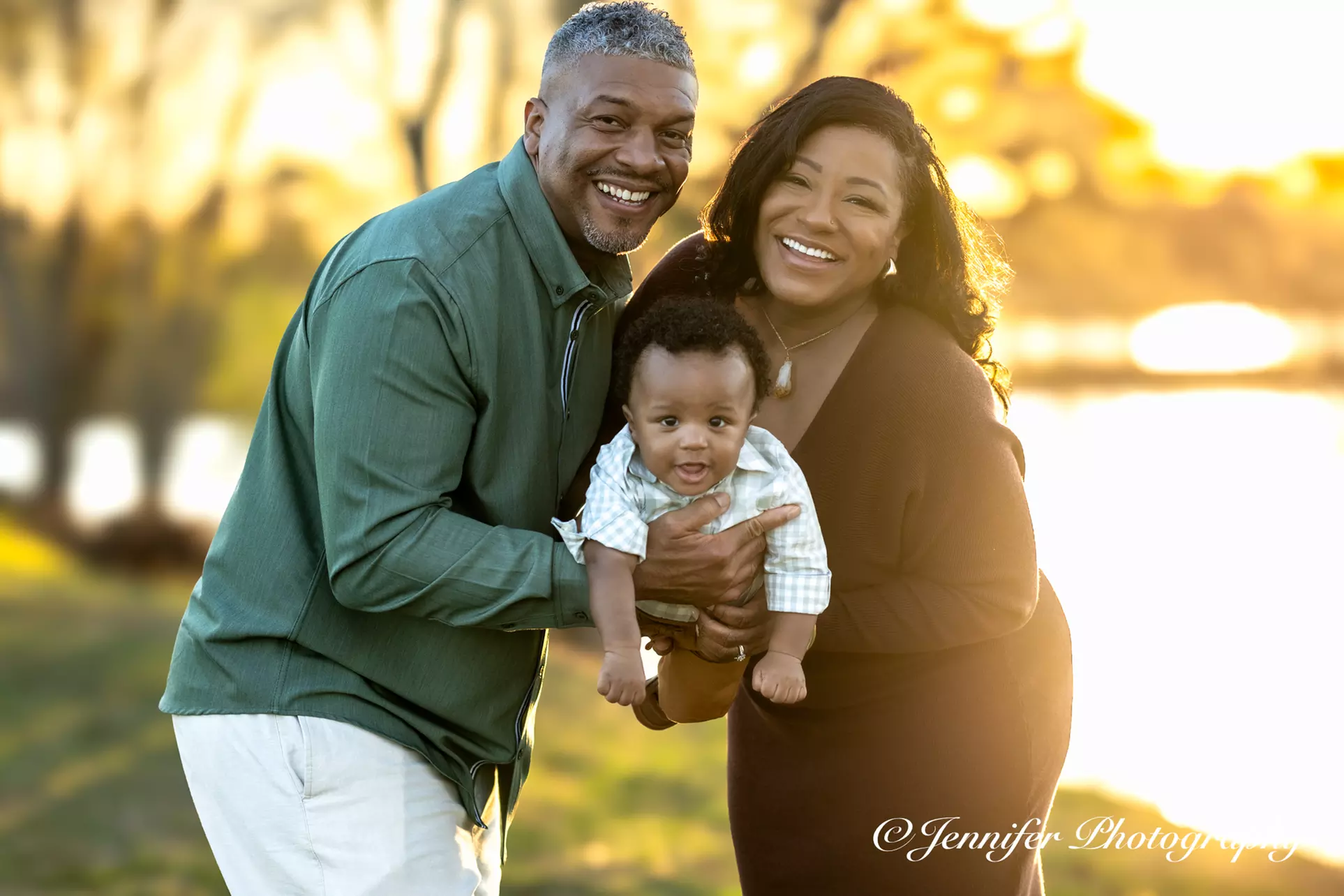 60,90, or 120-Minute Outdoor Photography Session with Photo Package