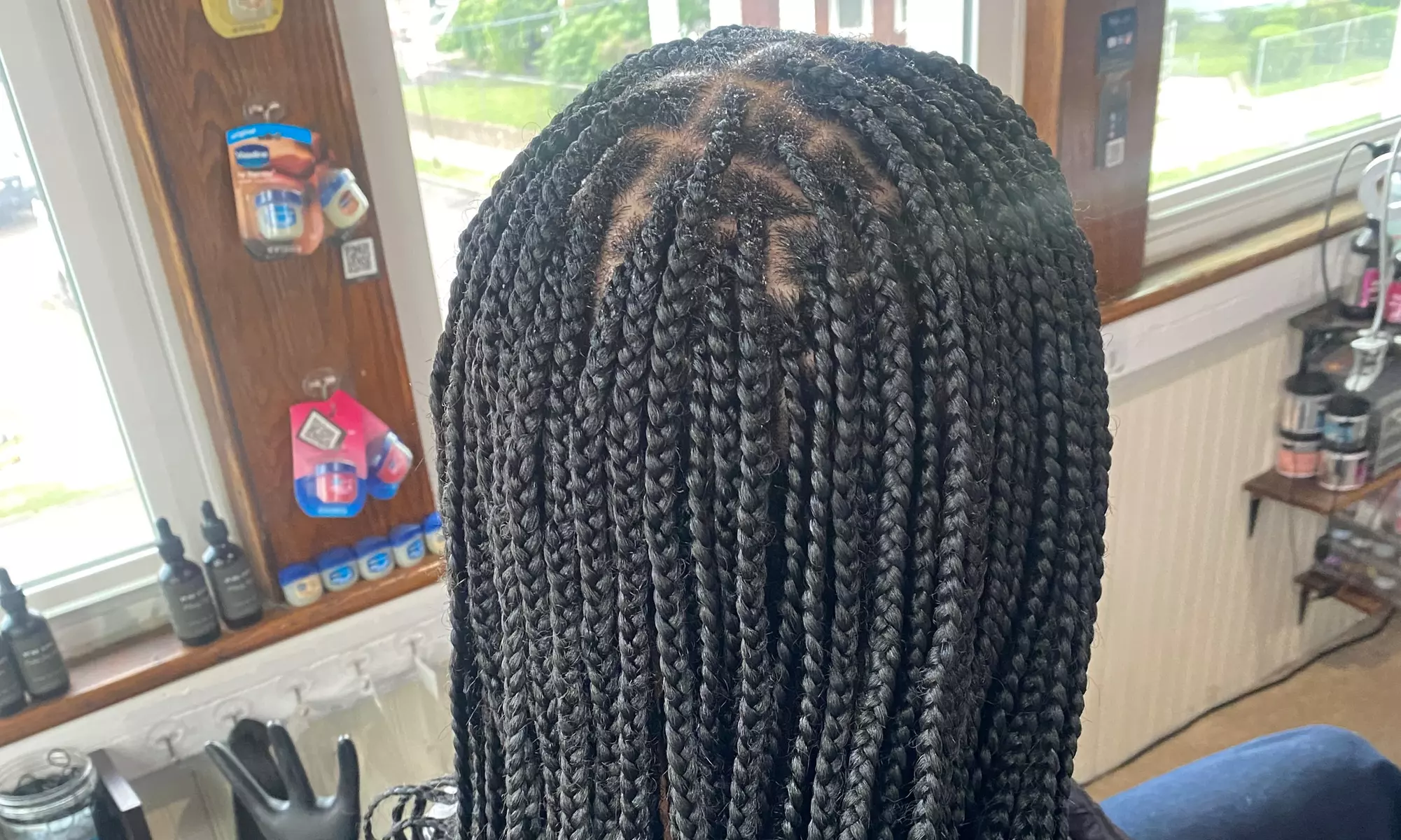 Small, Medium, Large, or Kids Knotless Braids for a Sleek Look