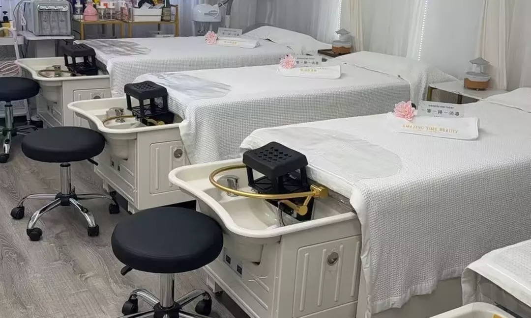 Unwind with a 45,60 or 90 Minute Signature Head Spa Treatment
