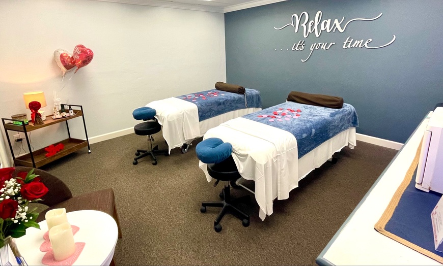 Image 2: Up to 36% Off on Couples Massage at Wellbeing Therapeutic Spa