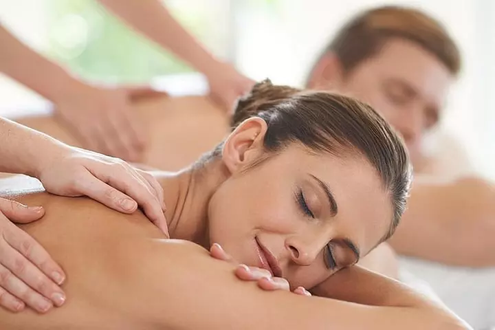 Couples 60-Min or 90-Min Relaxing Combo Package w/ Hot Stones at New Fan Fan Spa Up to 50% Off