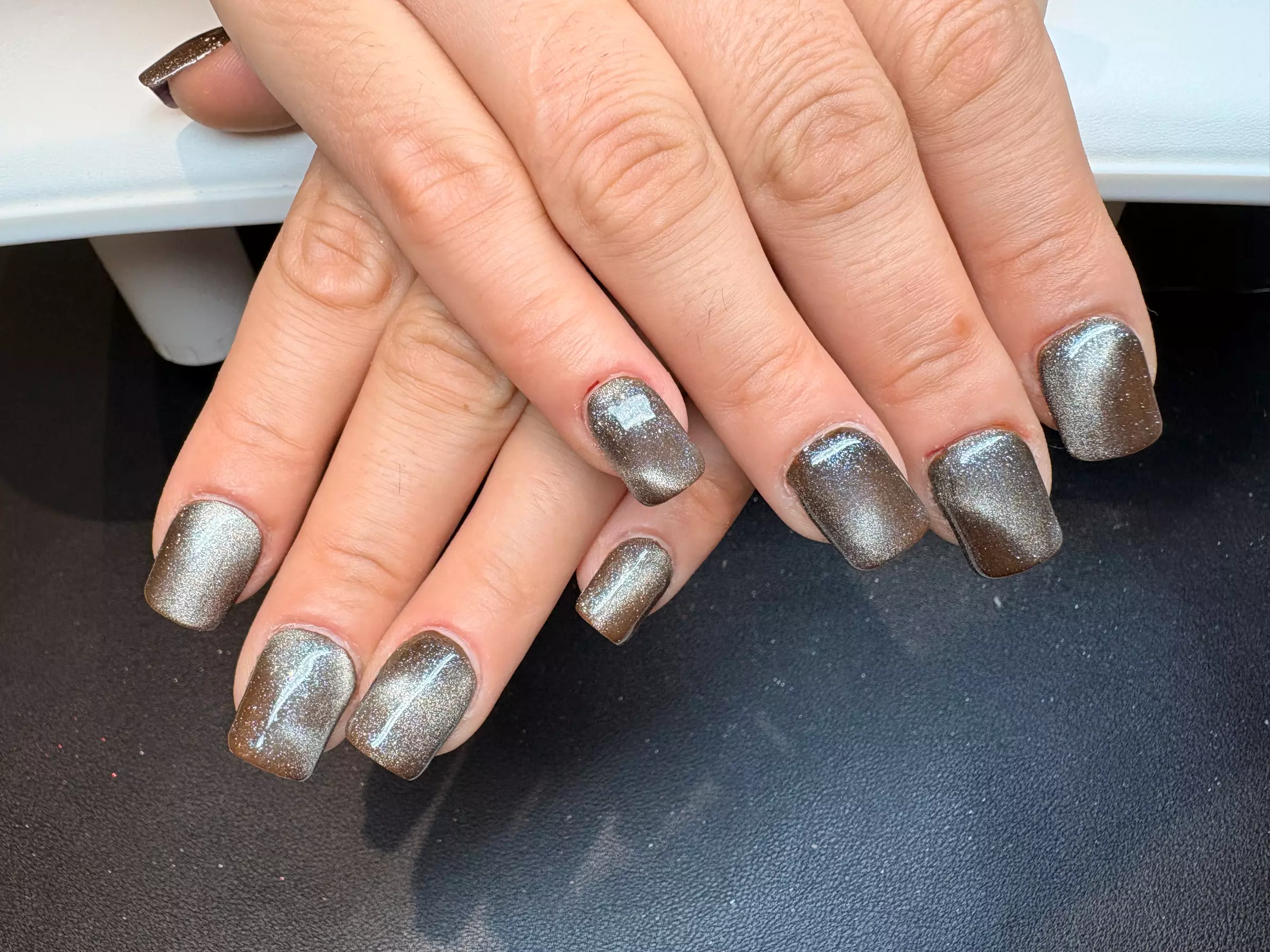 Pose de vernis semi-permanent ou capsules américaines à Saint-Gratien