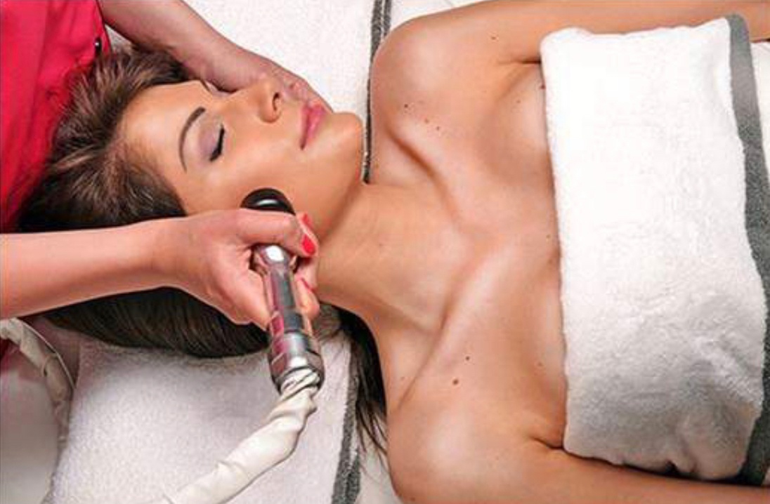 Up to 86% Off on Facelift - Non-Surgical at Spa’Mazing Beauty & Wellness