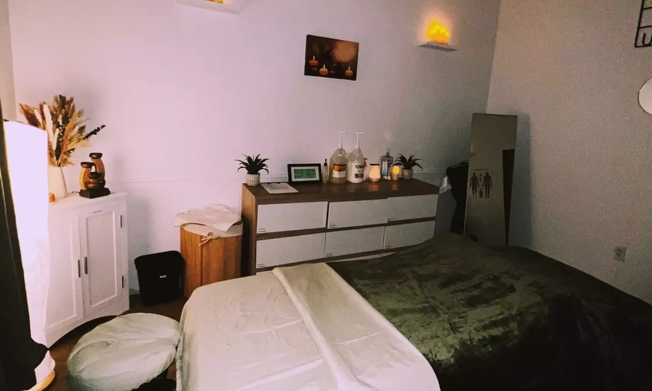 Up to 30% Off on Deep Tissue Massage at Unwinding Relaxation