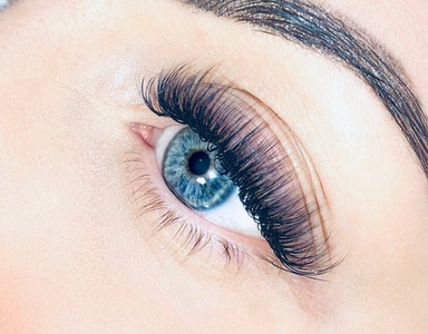 One Full Set of Classic Eyelash Extensions - Tiffany's Artistry