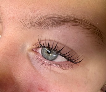 Lashlift and Tint - Hause of Beauty