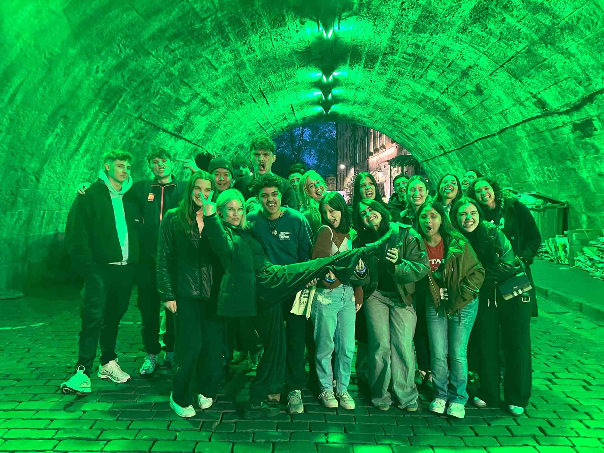 Explore Edinburgh Pubs on Sun-Thurs or Fri & Sat for 1 - 5 People