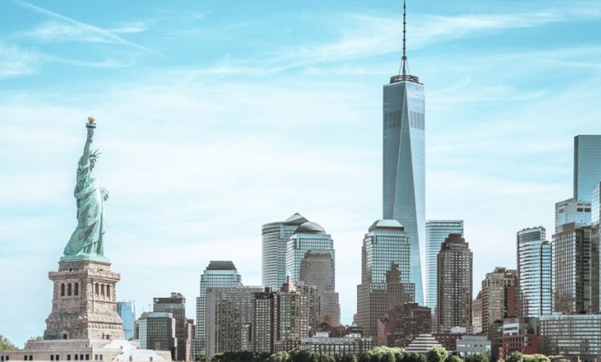 Image 4: New York Iconic Sightseeing Tours w/ Iconic Express Boat and Bus tours