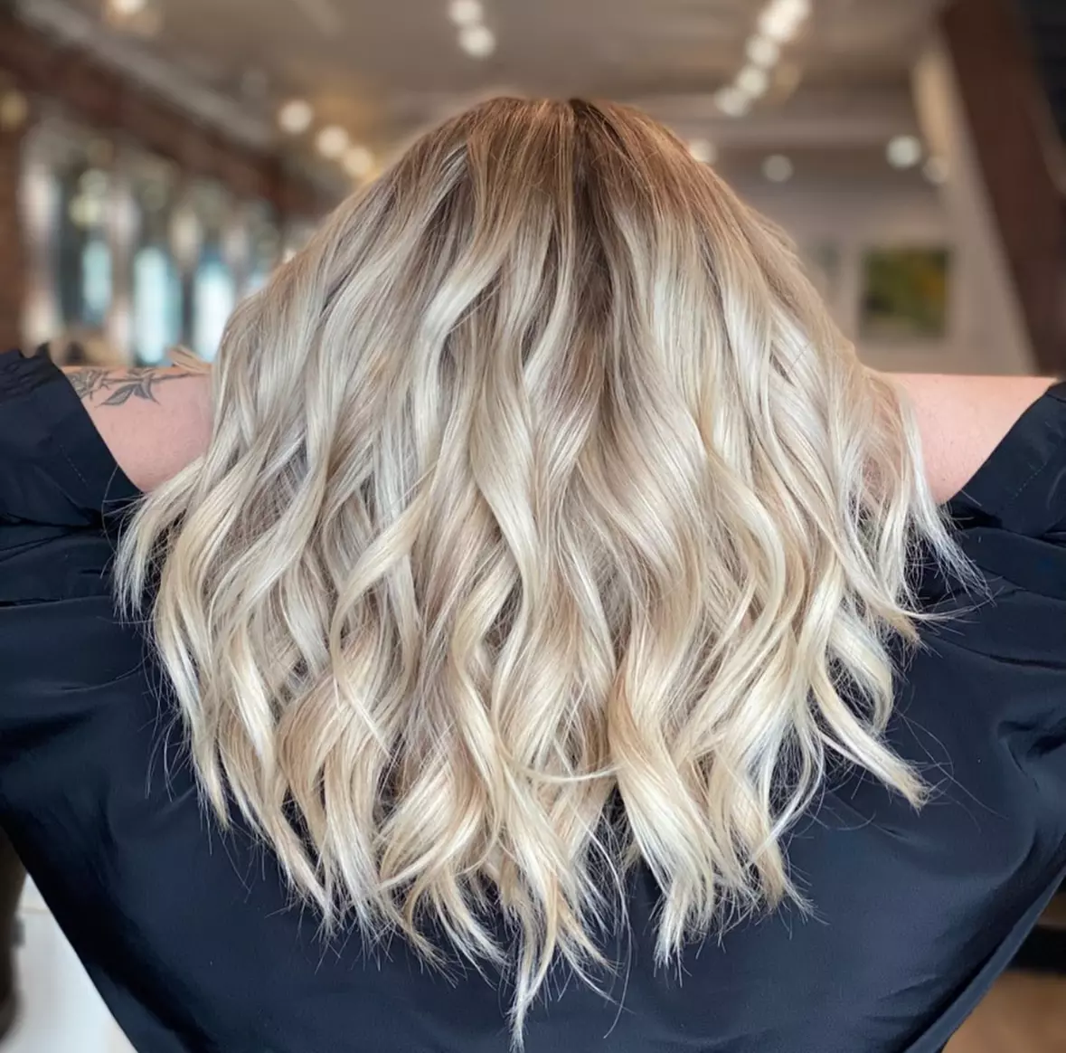 Women’s blowout w/ or without Hot Tools or Single Process Color 