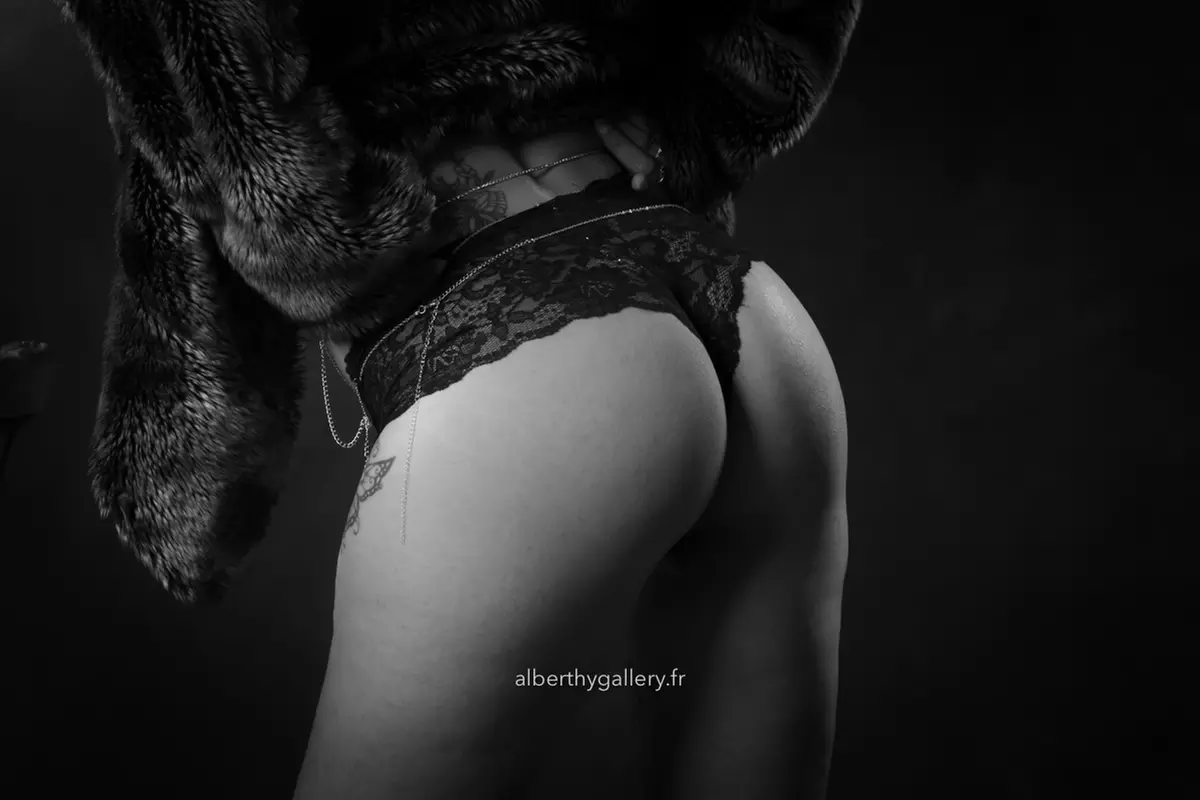 Séances photos "boudoir" intimes estime de soi et mise en valeur avec Alberthy Gallery (jusqu'à 81% de remise)