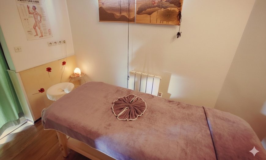 Image 3: Massage Tui Na traditionnel aux huiles chaudes au Cybele Institut