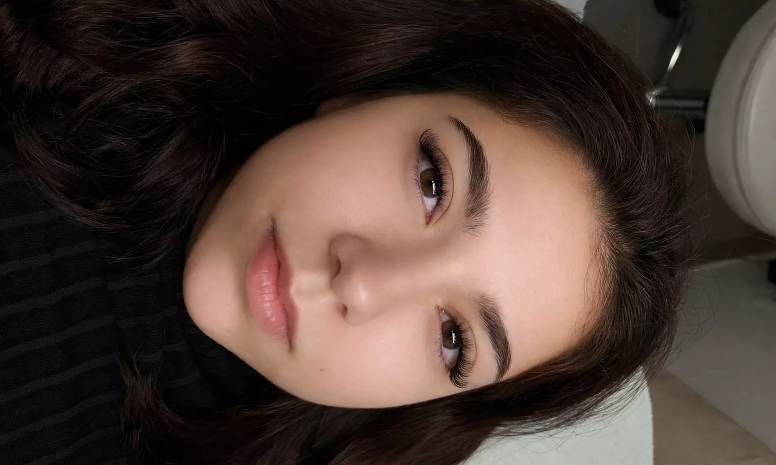 Beauté du regard : extensions de cils au choix ou browlift