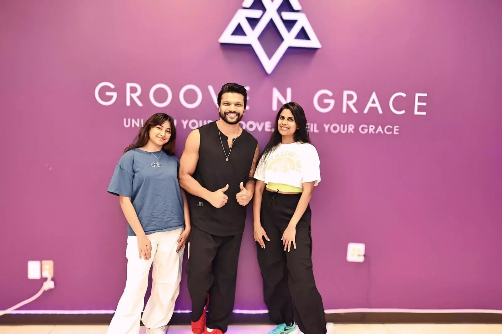 4 or 8 Kids or Adult Group Dance Classes to Unleash Your Inner Dancer