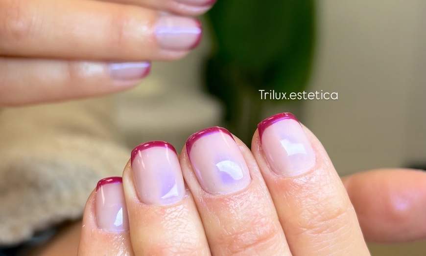Image 4: Manicura y/o pedicura con esmaltado tradicional o semipermanente