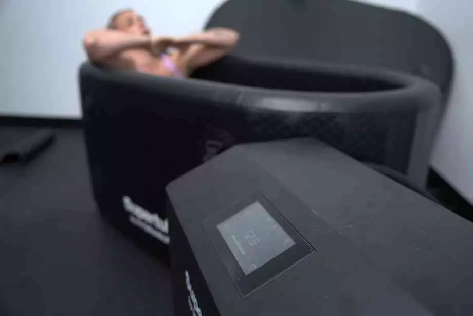Get a One 30, or 60 Minute Infrared Sauna Session with Cold Plunge