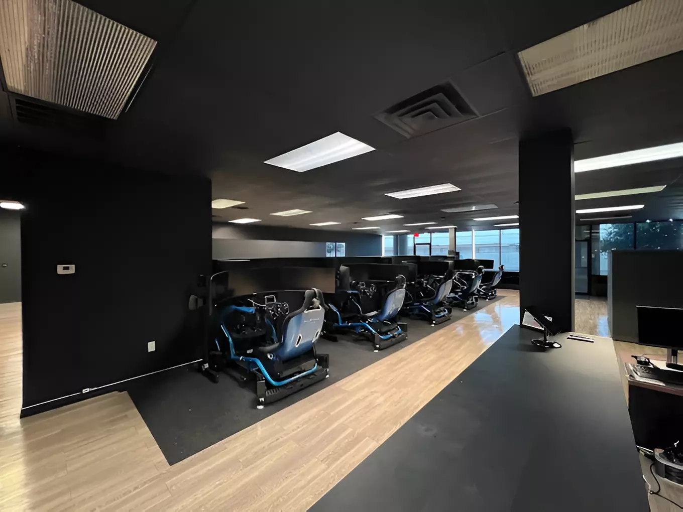 Full-Motion Racing Simulator Experience – Austin