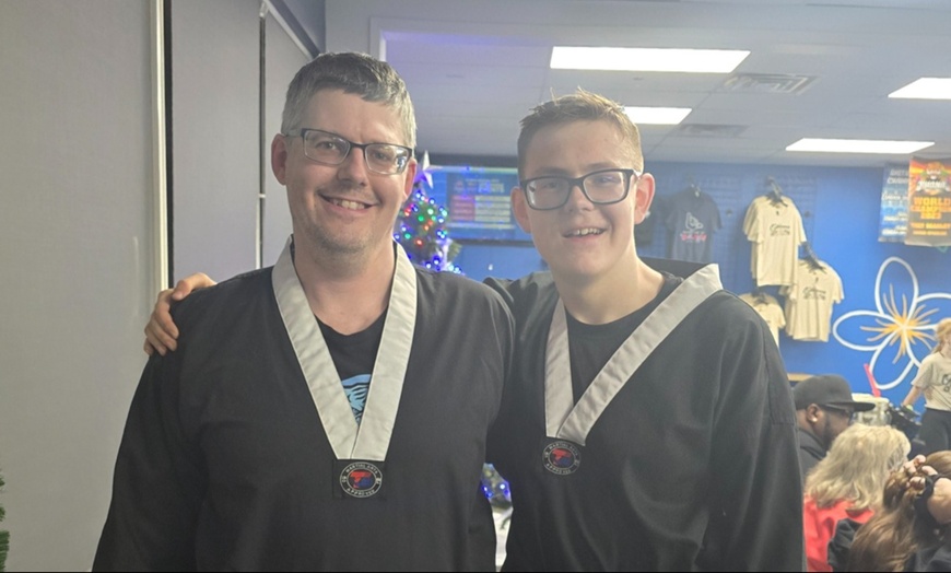 Image 2: 4 weeks of karate classes for one or two children