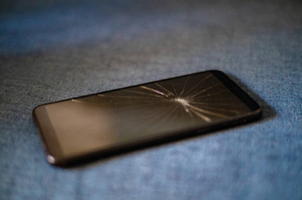 iPhone Screen Repair for: iPhone X, Xr, XS or 11 - Seals And Dealz