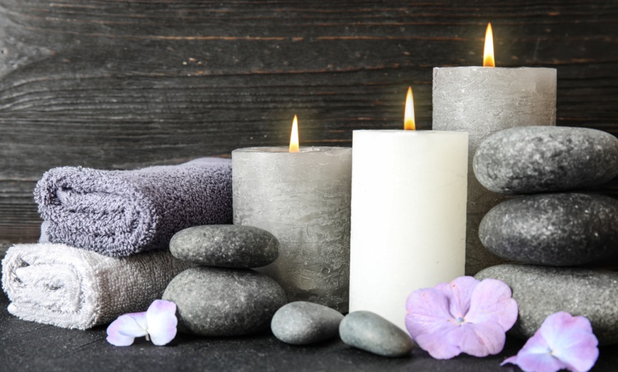 Image 2: Up to 76% Off on Hot Stone Massage at Amy Beauty Salon