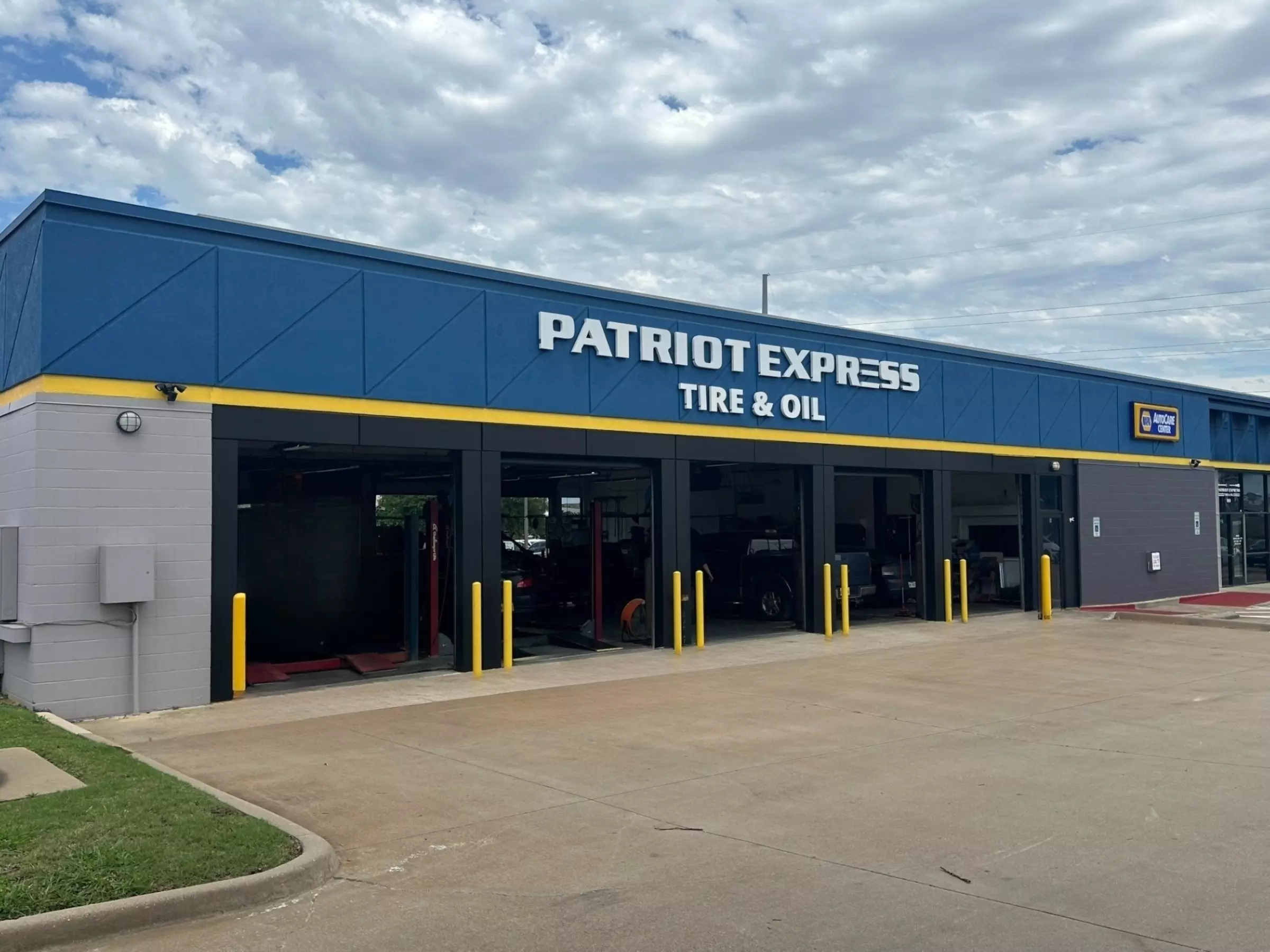 Conventional, Synthetic Blend or Full Synthetic Oil Change with Tire Inspection (Up to 60% Off) - Primary Image