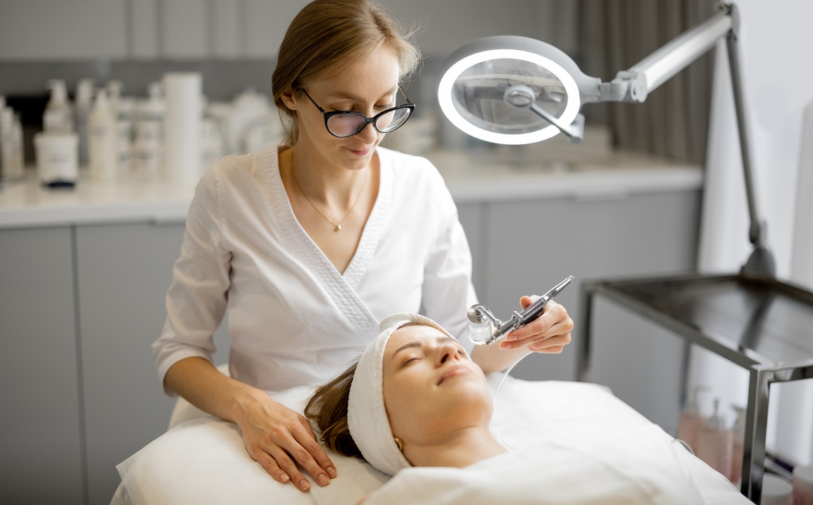 Up to 52% Off on Makeup Course at Training Express