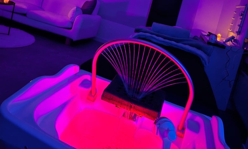 Image 2: Bis zu 27% Rabatt auf den Wohlfühlpaket - im Spa bei Royal Head spa Krefeld