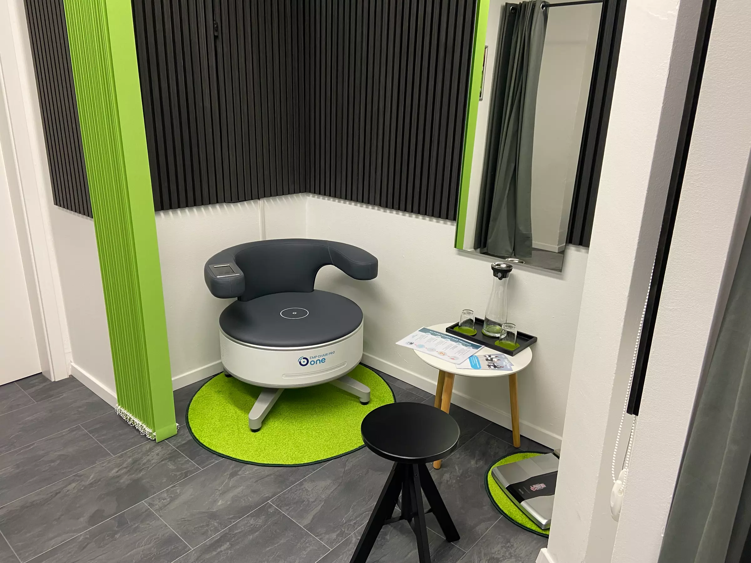 Beckenbodentraining mit dem EMP Chair PRO für 1-2 Personen