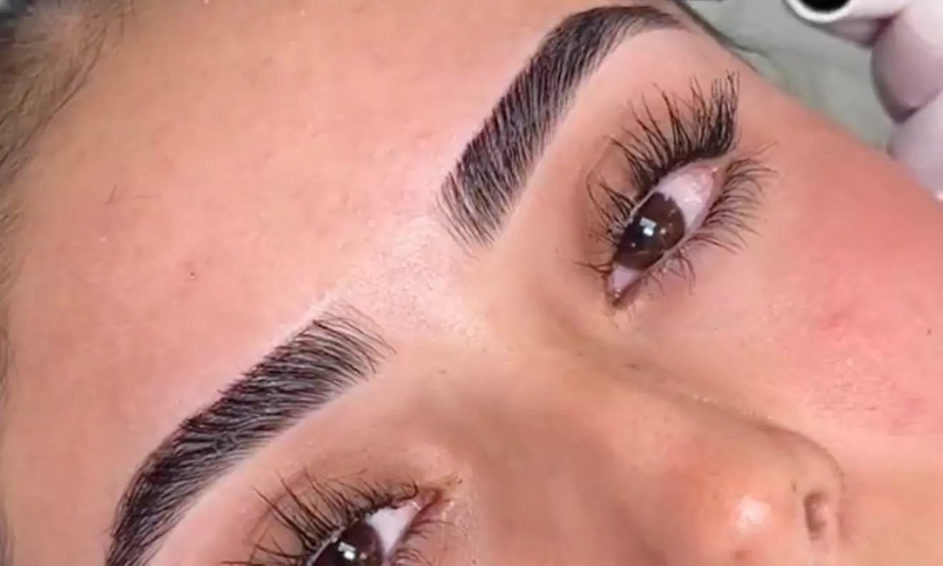 Get a Brow Lamination with or without Tint and Sculpting Session