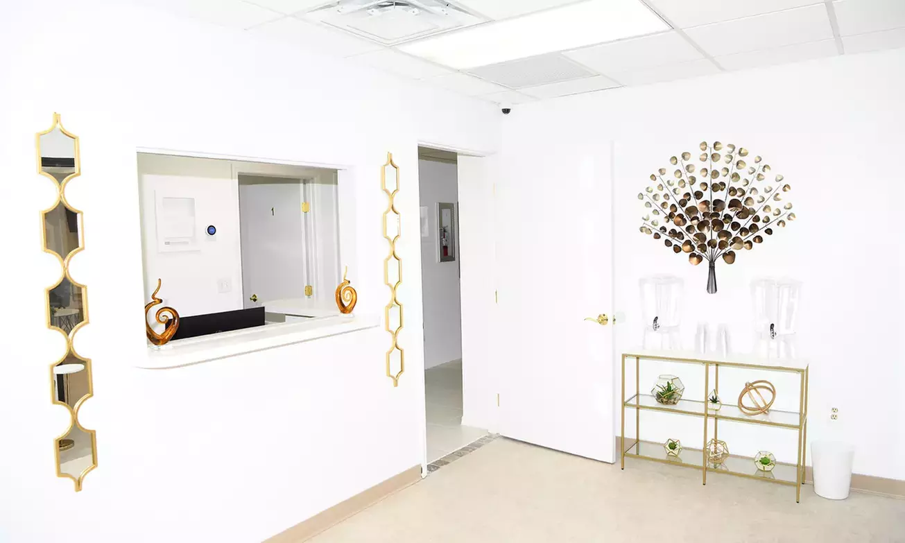 60- or 90-Minute Full Body Candy Cane Massage with Peppermint Add-On