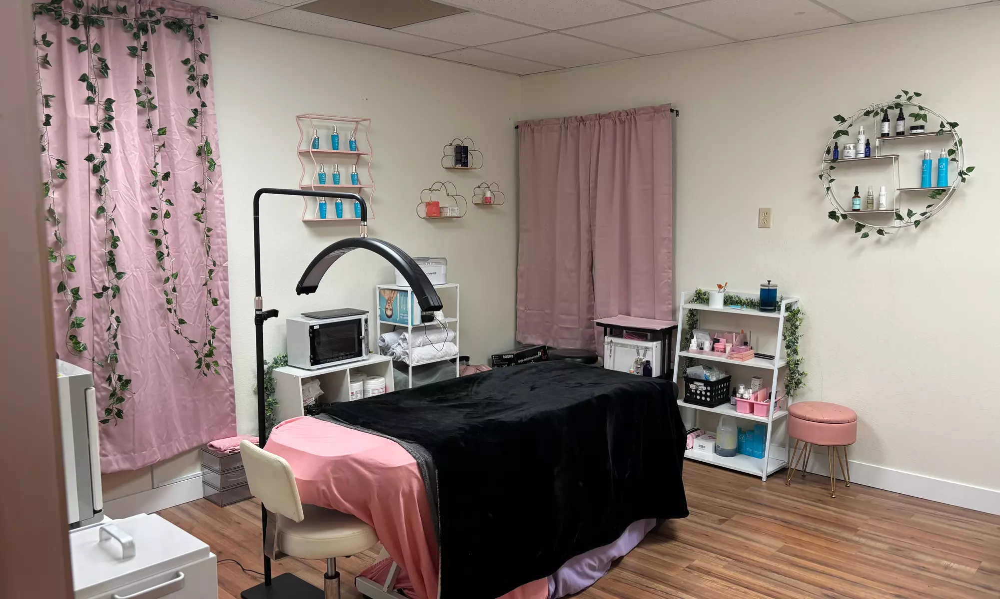 Up to 55% Off on Waxing at Evelyn Ploneda