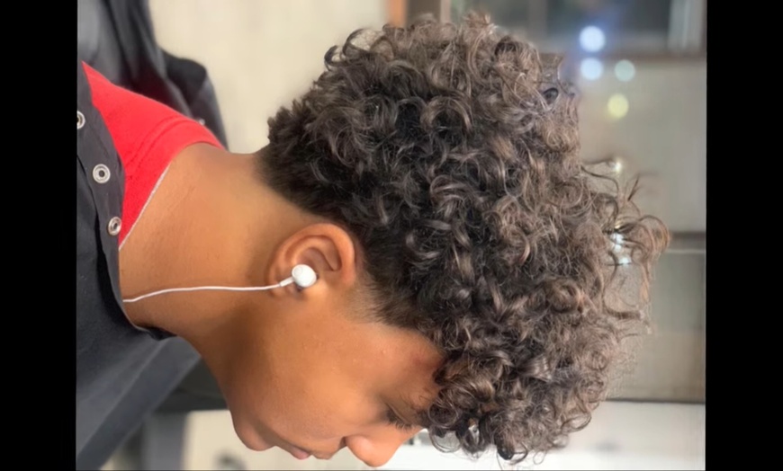 Image 8: Men's Haircut & Style or Color with Hot Towel, Face Mask & Massage
