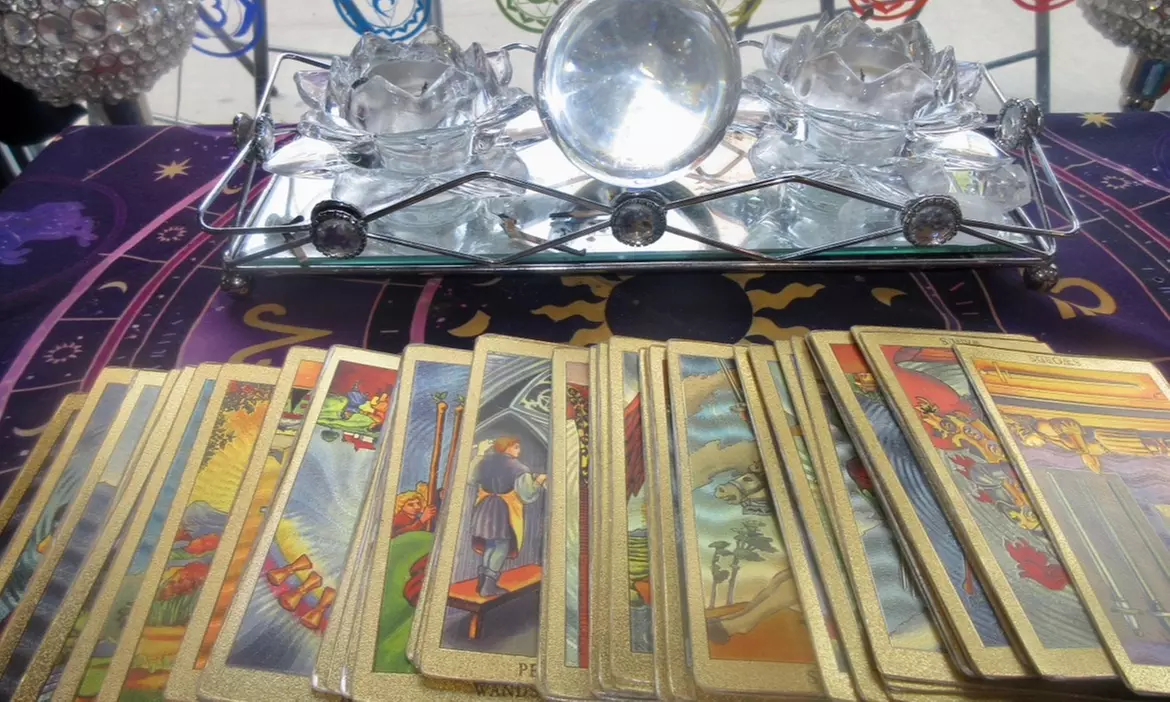 Get Insights: Life / Love / Tarot Card Reading