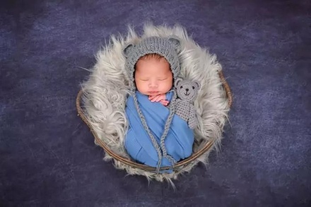30 -Minute In-Studio Newborn Portrait Photo Shoot with Prints - MTW Portrait Studio Exclusive