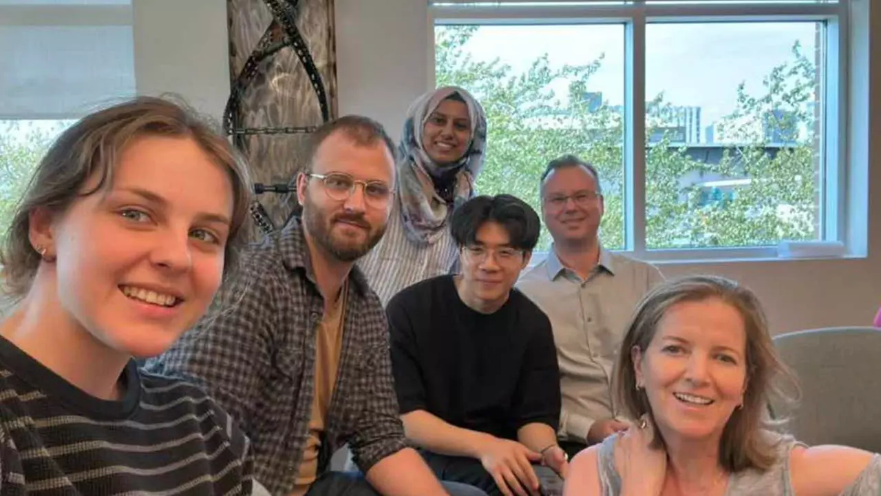 Charlotte scavenger hunt for 2, 4, or 6 people with fun challenges